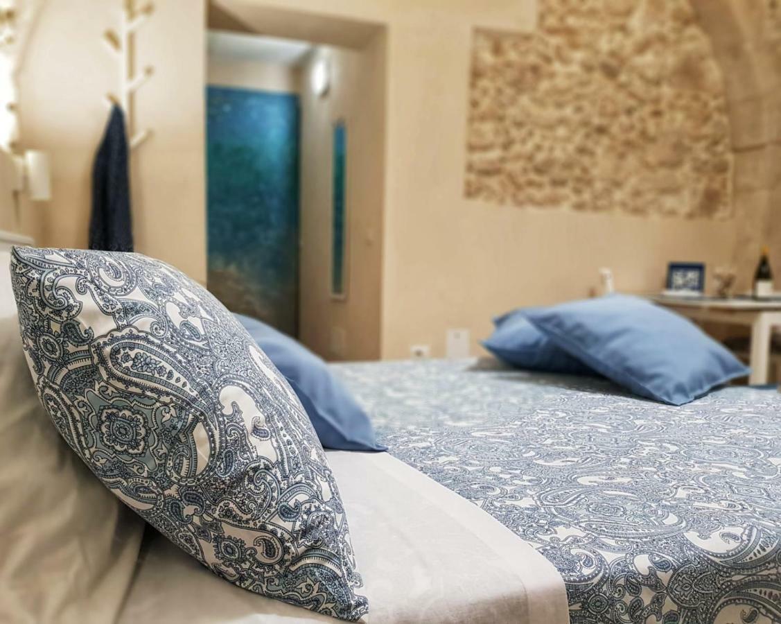 Essentia Rooms- Ortigia Holidays シラクーサ エクステリア 写真