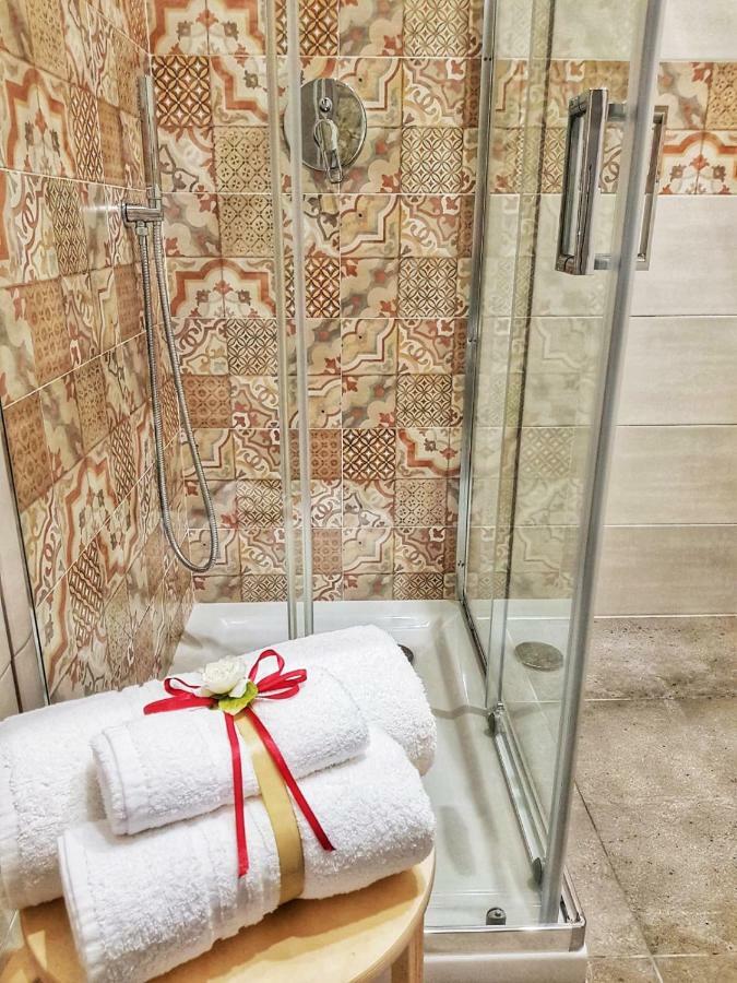 Essentia Rooms- Ortigia Holidays シラクーサ エクステリア 写真