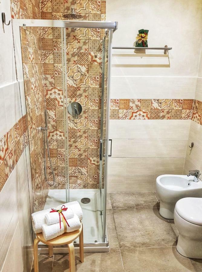 Essentia Rooms- Ortigia Holidays シラクーサ エクステリア 写真