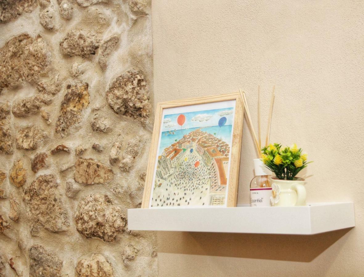 Essentia Rooms- Ortigia Holidays シラクーサ エクステリア 写真