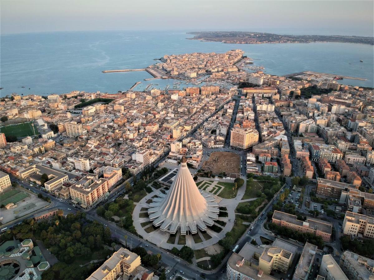 Essentia Rooms- Ortigia Holidays シラクーサ エクステリア 写真